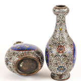 PAIR OF CHINESE COPPER VASES WITH CLOISONNÉ-ENAMEL - photo 2