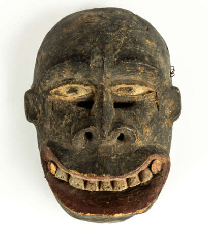 WOODEN AFRICAN MASK - photo 1
