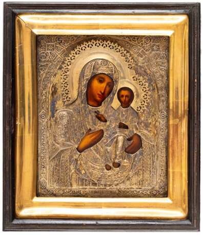 RUSSIAN ICON WITH BRASS OKLAD SHOWING THE MOTHER OF GOD SMOLENSKAYA - фото 1