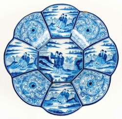 PLATE WITH CHINESE MOTIFS
