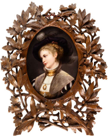 PORCELAIN PAINTING SHOWING THE PORTRAIT OF A YOUNG LADY - photo 1