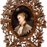 PORCELAIN PAINTING SHOWING THE PORTRAIT OF A YOUNG LADY - photo 1