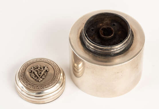 SILVER TIN WITH AN INSERT TO MAKE LIGHT - photo 2