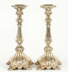 1 PAIR OF SILVER CANDLESTICKS