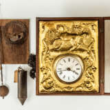 WALL CLOCK WITH EMBOSSED METAL SIGN SHOWING A HORSE - photo 1