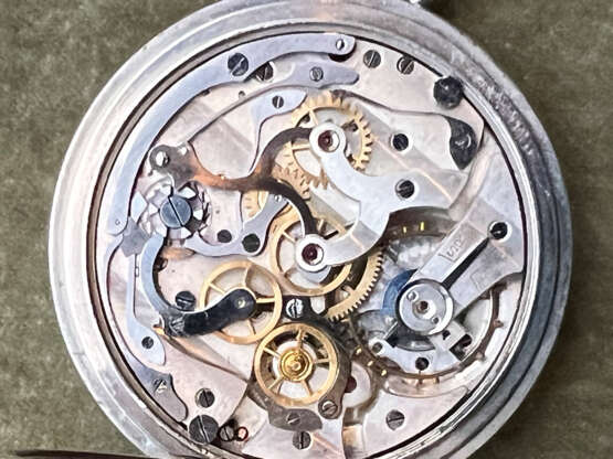 H. MOSER & CIE. CHRONOGRAPH, 30 MINUTE COUNTER - фото 4