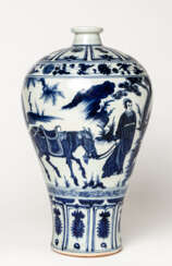 A LARGE CHINESE BLUE-WHITE MEIPING PORCELAIN VASE