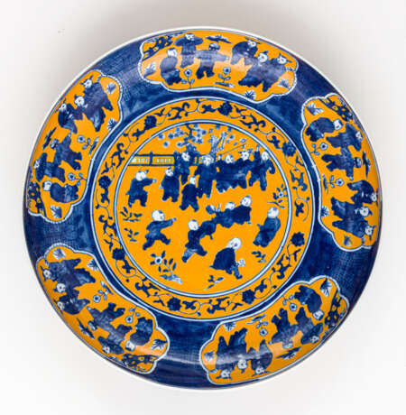 A CHINESE ONE HUNDRED CHILDREN PORCELAIN BOWL - фото 1