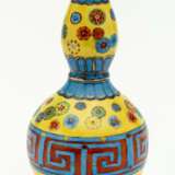 CHINESE BLUE-RED-YELLOW-GREEN PORCELAIN VASE - photo 2