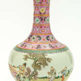 CHINESE PORCELAIN VASE SHOWING PLAYING CHILDREN - фото 1