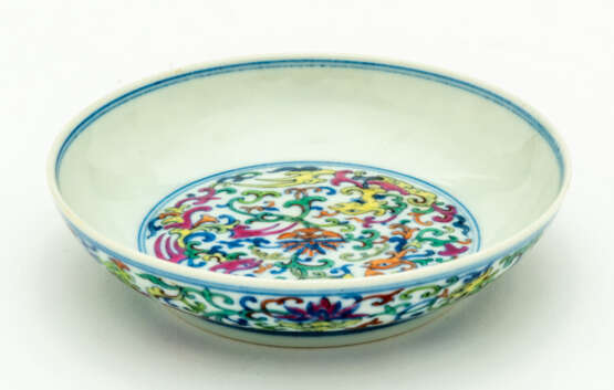 RARE SMALL CHINESE PORCELAIN DISH - photo 1