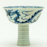 CHINESE BLUE AND WHITE PORCELAIN BOWL WITH STAND - фото 1