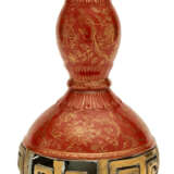 CHINESE TWO-PART PORCELAIN VASE - фото 1