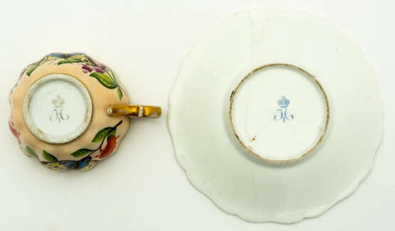 RARE RUSSIAN PORCELAIN CUP & SAUCER WITH BUTTERFLY AND FLOWER DECOR - фото 3