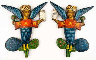 2 Romanian WOODCARVED AND PAINTED BIRDS OF PARADISE