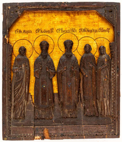 RUSSIAN WOOD CARVED ICON SHOWING 5 SAINTS - фото 1