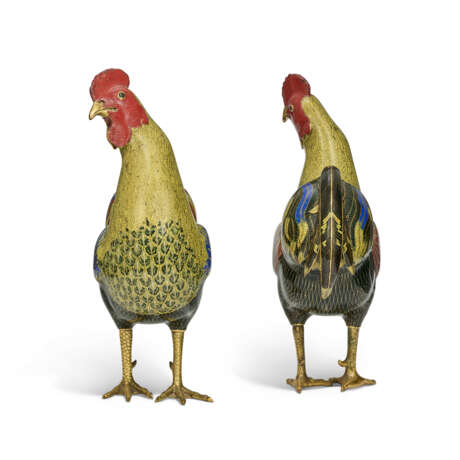 A LARGE PAIR OF CLOISONNE ENAMEL ROOSTERS - фото 3