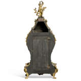 A LOUIS XV ORMOLU-MOUNTED STAINED HORN MONUMENTAL BRACKET CLOCK AND BRACKET - фото 4