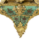 A LOUIS XV ORMOLU-MOUNTED STAINED HORN MONUMENTAL BRACKET CLOCK AND BRACKET - Foto 8