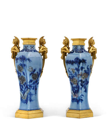 A PAIR OF LATE LOUIS XVI ORMOLU-MOUNTED CHINESE CELADON PORCELAIN VASES - photo 1