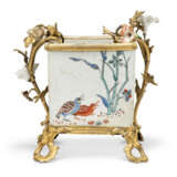 A LOUIS XV ORMOLU-MOUNTED JAPANESE (DUTCH-DECORATED) AND FRENCH PORCELAIN VASE - photo 1