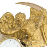 A LOUIS XVI ORMOLU-MOUNTED WHITE MARBLE STRIKING MANTEL CLOCK - Foto 3