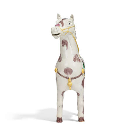 A BISCUIT MODEL OF A SPOTTED HORSE - фото 3