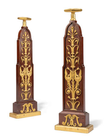 A PAIR OF EMPIRE-STYLE ORMOLU-MOUNTED MAHOGANY DOORSTOPS - фото 1