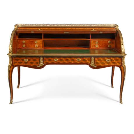 A LOUIS XV ORMOLU-MOUNTED AMARANTH, BOIS SATINE, TULIPWOOD AND GREEN-STAINED SYCAMORE BUREAU A CYLINDRE - photo 2