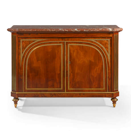 A LOUIS XVI ORMOLU-MOUNTED MAHOGANY MEUBLE D`APPUI - photo 5