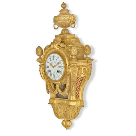 A LATE LOUIS XV ORMOLU CARTEL CLOCK - photo 6