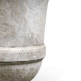 A SET OF FOUR MARBLE GARDEN URNS - photo 2