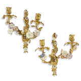 A PAIR OF LOUIS XV ORMOLU AND FRENCH PORCELAIN TWO-BRANCH WALL-LIGHTS - фото 1