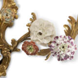 A PAIR OF LOUIS XV ORMOLU AND FRENCH PORCELAIN TWO-BRANCH WALL-LIGHTS - photo 5