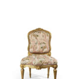 A SET OF FOUR LATE LOUIS XV GILTWOOD CHAISES - photo 2