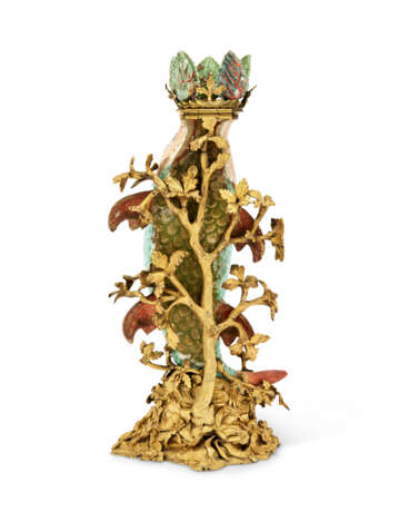 A REGENCE ORMOLU-MOUNTED JAPANESE PORCELAIN TABLE FOUNTAIN - фото 3