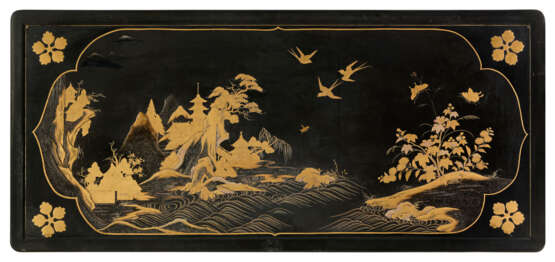 A JAPANESE BLACK AND GOLD LACQUER PANEL - фото 1