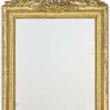 A LOUIS XVI GILTWOOD MIRROR - Foto 1