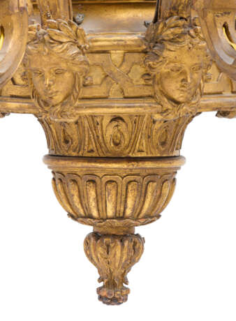 A LOUIS XIV-STYLE GILTWOOD EIGHT-LIGHT CHANDELIER - Foto 5