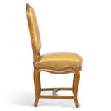 A SUITE OF TWELVE LOUIS-XV STYLE BEECH DINING-CHAIRS - фото 3