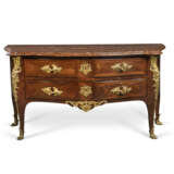 A LOUIS XV ORMOLU-MOUNTED AMARANTH COMMODE - photo 1