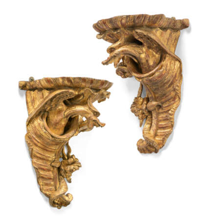 A PAIR OF ROCOCO GILTWOOD BRACKETS - photo 4