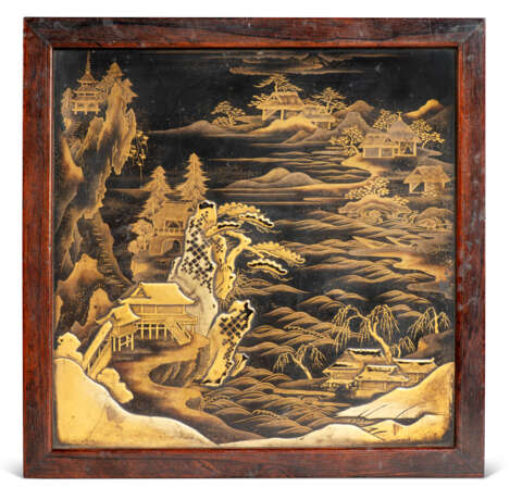 A JAPANESE BLACK AND GOLD LACQUER BOX - photo 4