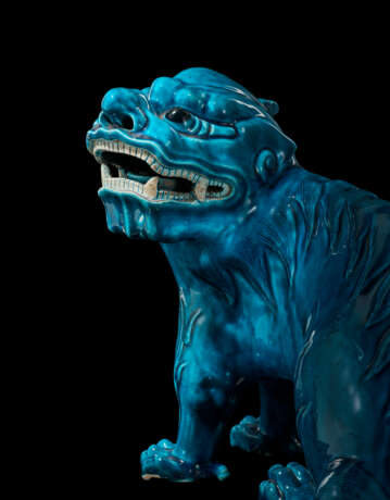 A LARGE TURQUOISE-GLAZED MODEL OF A LUDUAN - photo 7