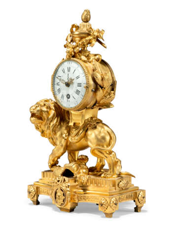 A LOUIS XVI ORMOLU TIMEPIECE MANTEL CLOCK - photo 2