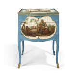 A LOUIS XV ORMOLU-MOUNTED VERNIS MARTIN AND BLUE-PAINTED TABLE DE COIFFEUSE - фото 7