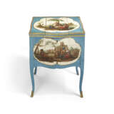 A LOUIS XV ORMOLU-MOUNTED VERNIS MARTIN AND BLUE-PAINTED TABLE DE COIFFEUSE - photo 9