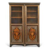 A LOUIS XIV PEWTER-INLAID, FRUITWOOD, MACASSAR EBONY, WALNUT, EBONISED AND MARQUETRY BIBLIOTHEQUE - Foto 1