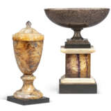 A NORTH EUROPEAN NEOCLASSICAL PORPHYRY TAZZA - Foto 1