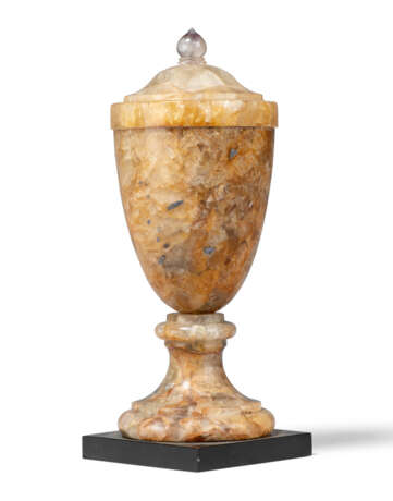 A NORTH EUROPEAN NEOCLASSICAL PORPHYRY TAZZA - Foto 2